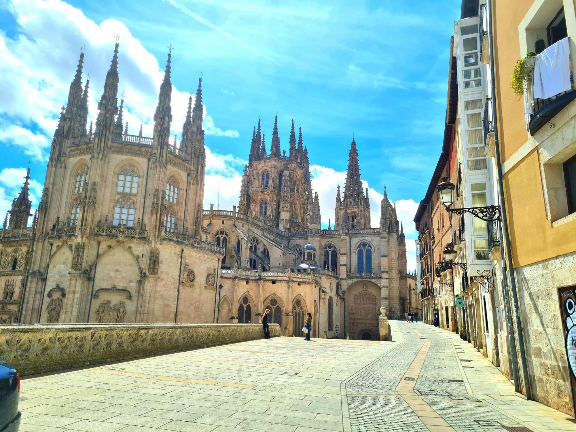 Urban Burgos Hotel Exterior foto